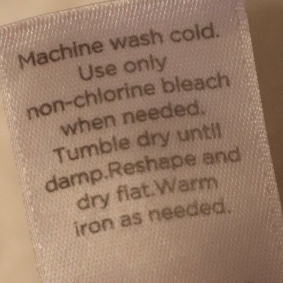 JCPenny Size Petite Extra Large Cable Knit V Neck Fuchsia Sweater - Picture 4 of 11